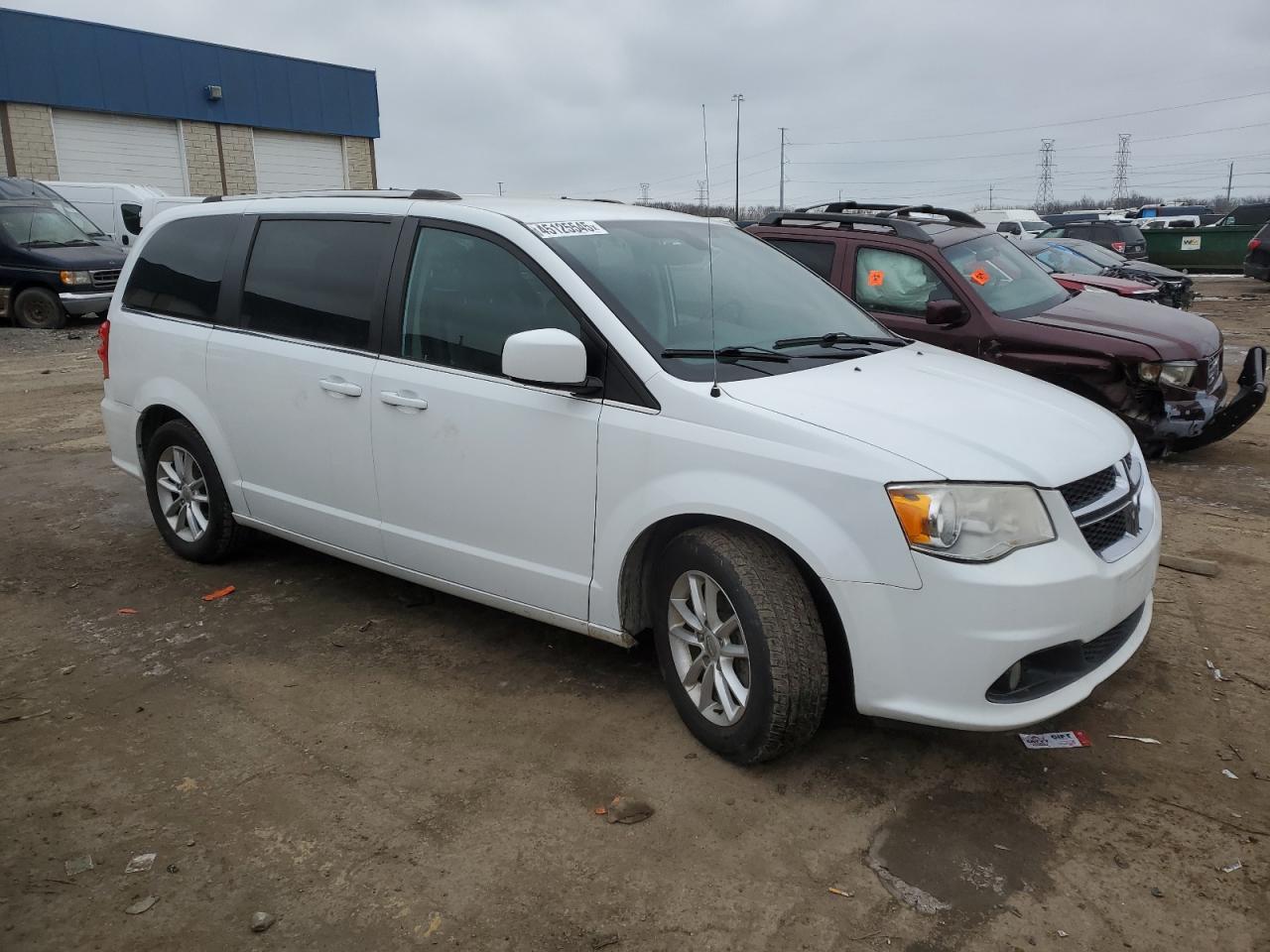 2019 Dodge Caravan - Image 4