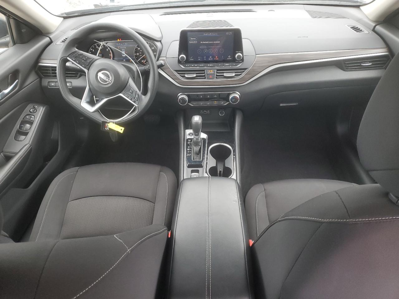 2024 Nissan Altima - Image 8