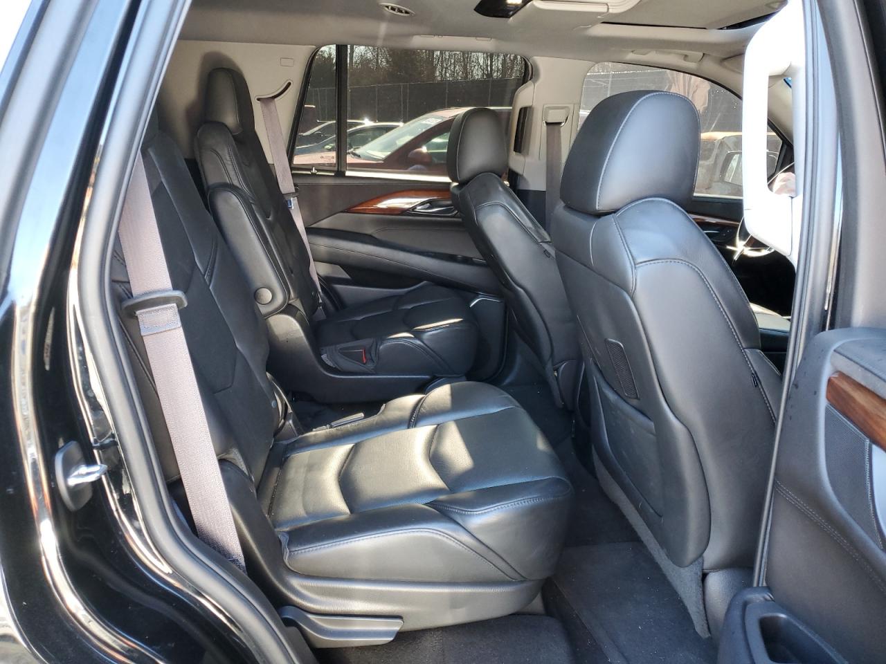 2015 Cadillac Escalade - Image 11