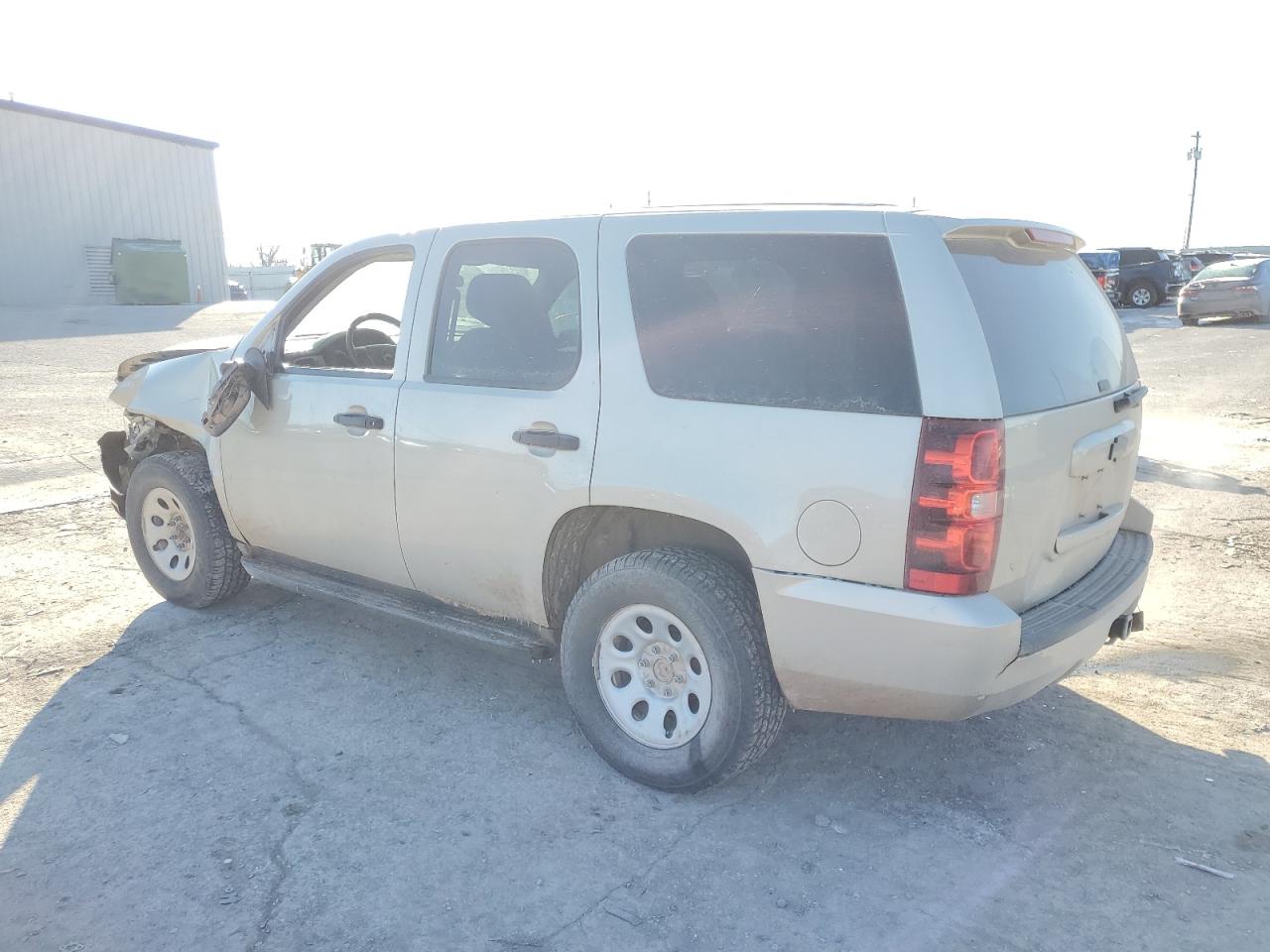 2014 Chevrolet Tahoe - Image 2