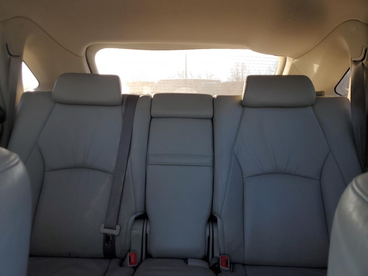 2004 Lexus RX - Image 10