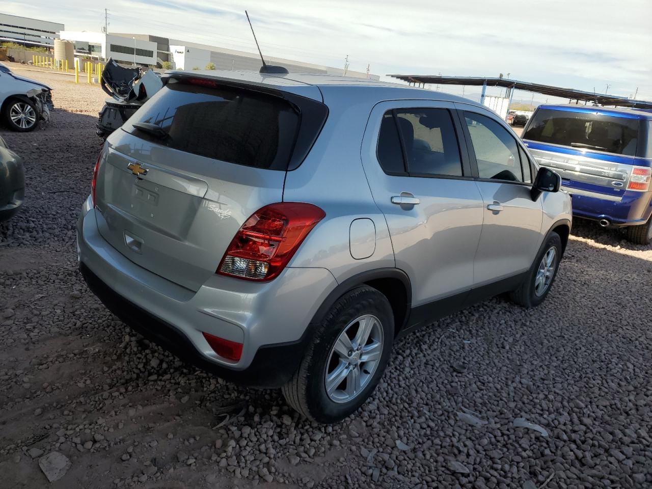 2022 Chevrolet Trax - Image 3
