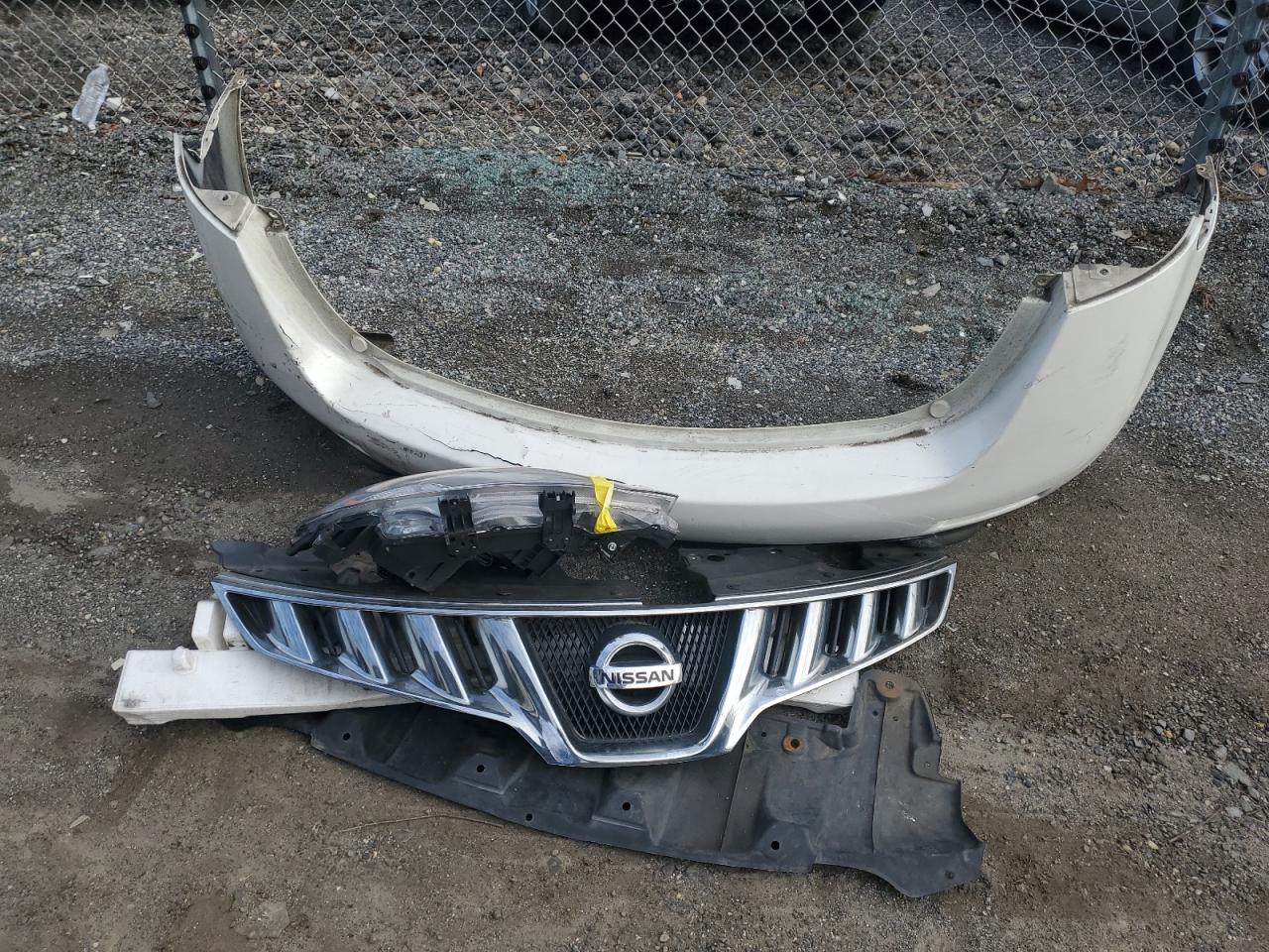 2010 Nissan Murano - Image 13