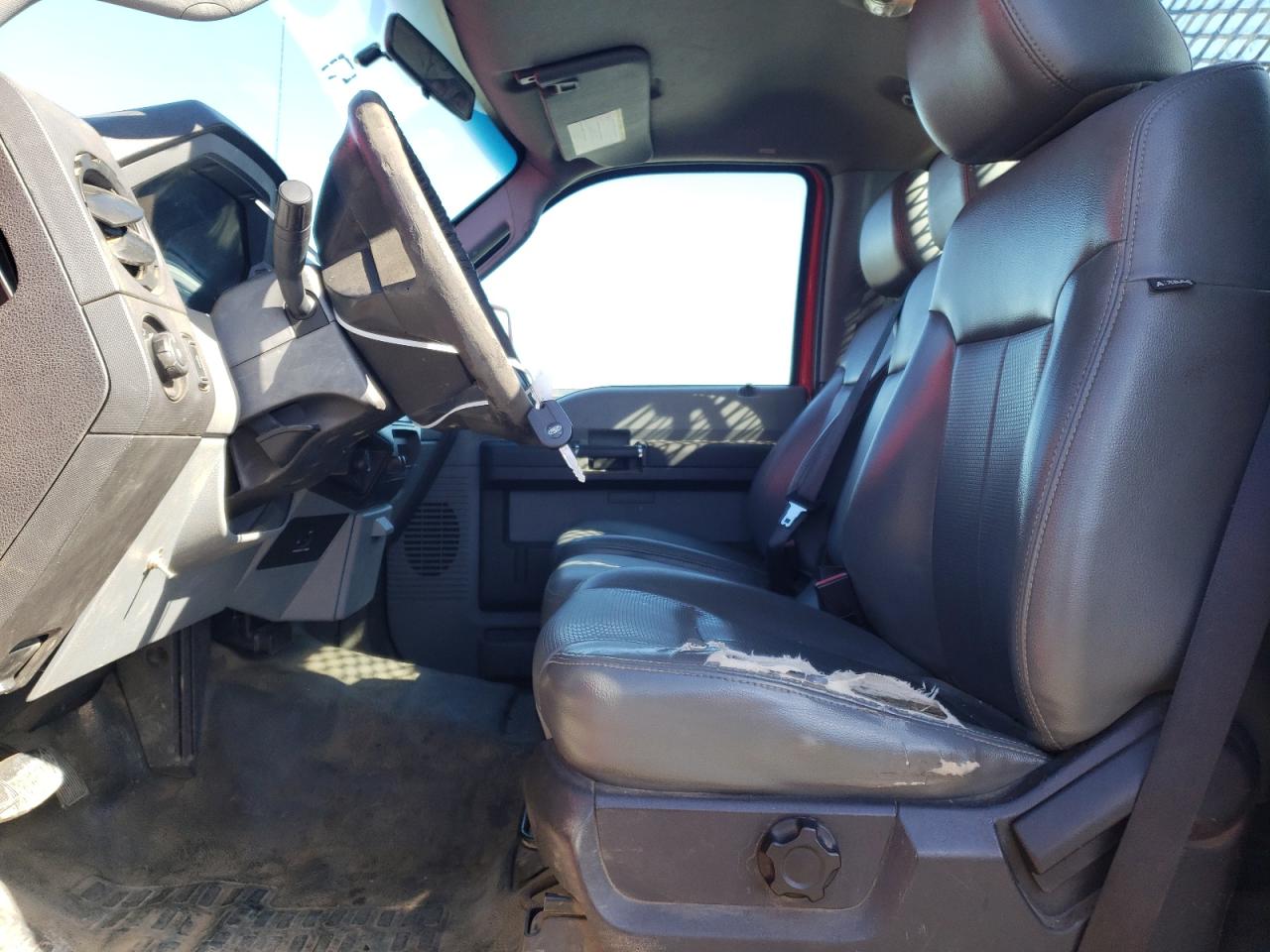 2011 Ford F250 - Image 7