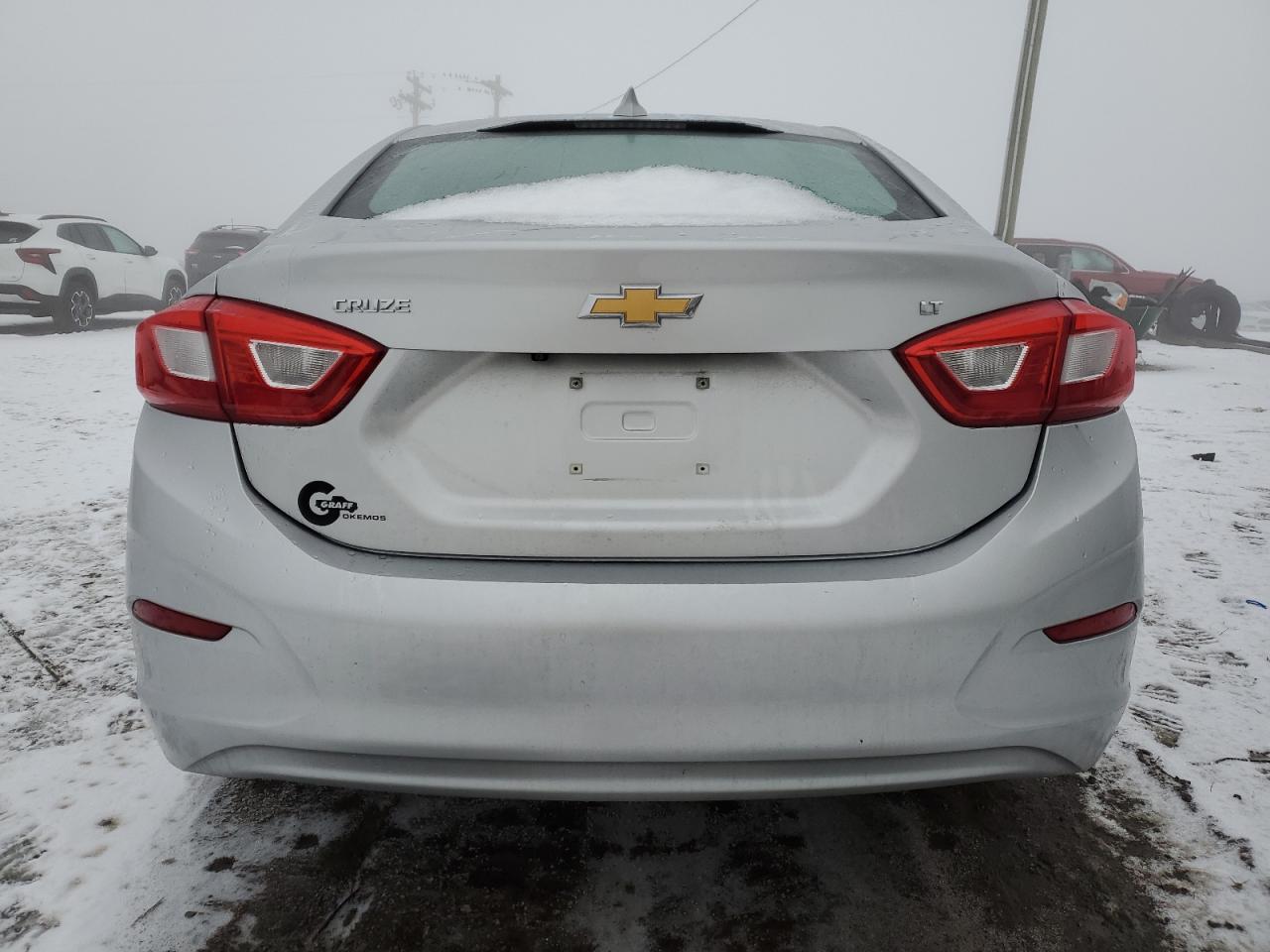 2017 Chevrolet Cruze - Image 6