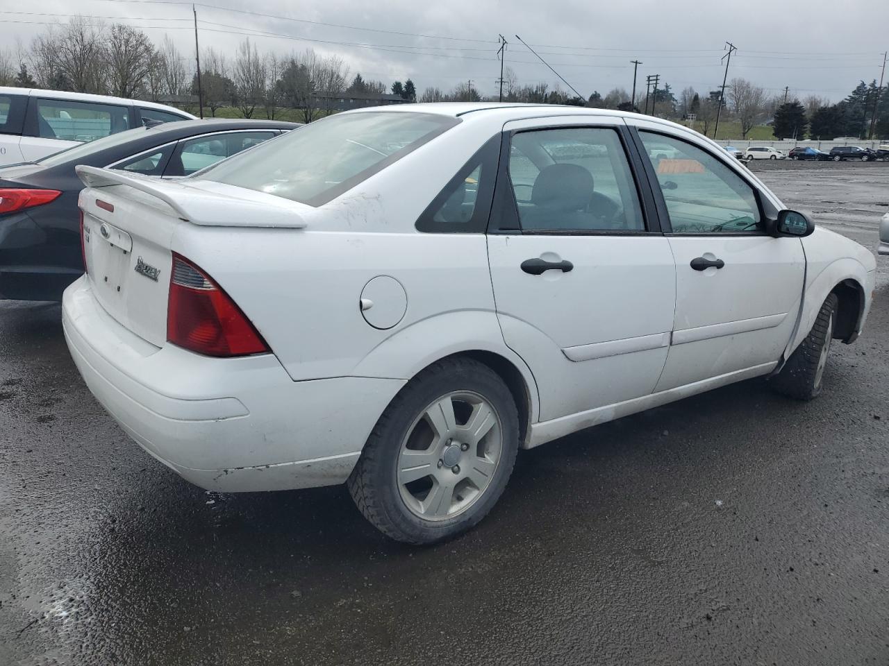2007 Ford Focus - Image 3