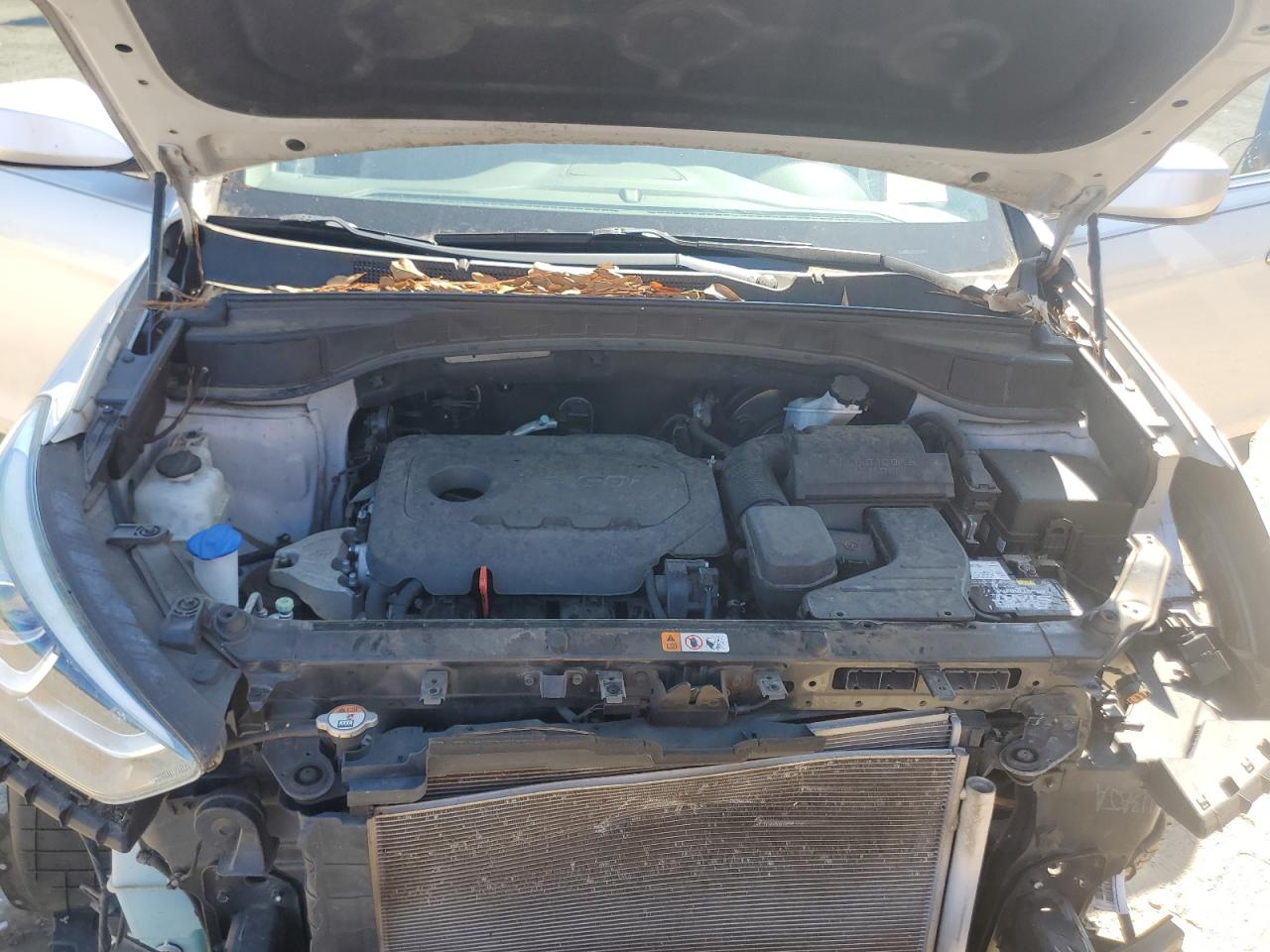 2018 Hyundai Santa Fe - Image 12
