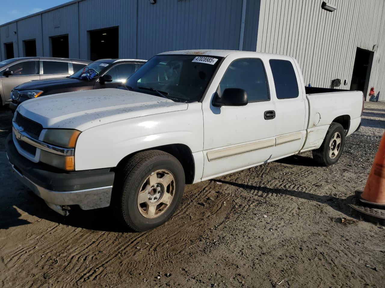 2005 Chevrolet Silverado - Image 1