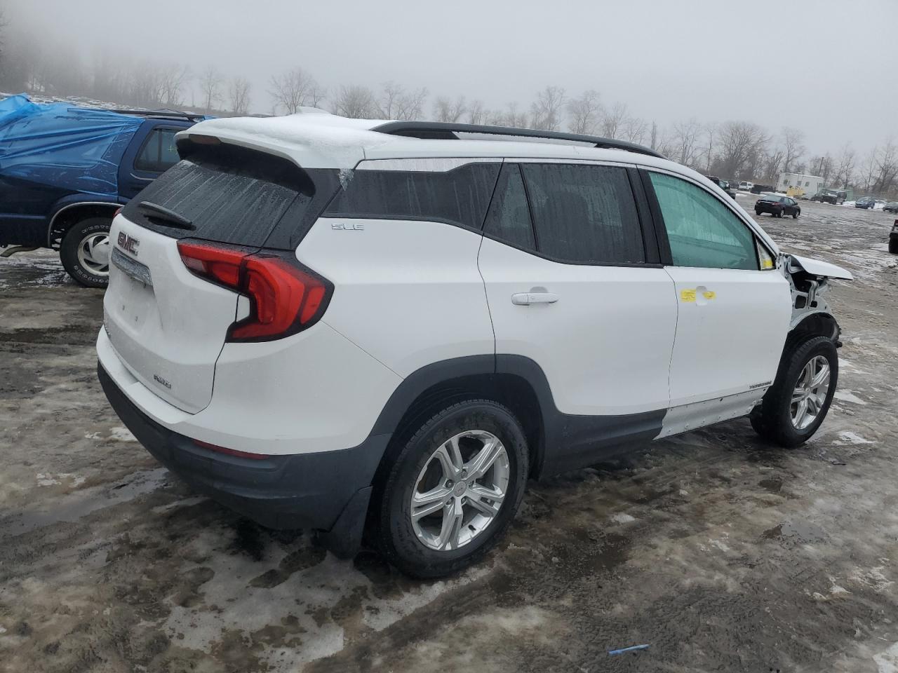 2020 GMC Terrain - Image 3