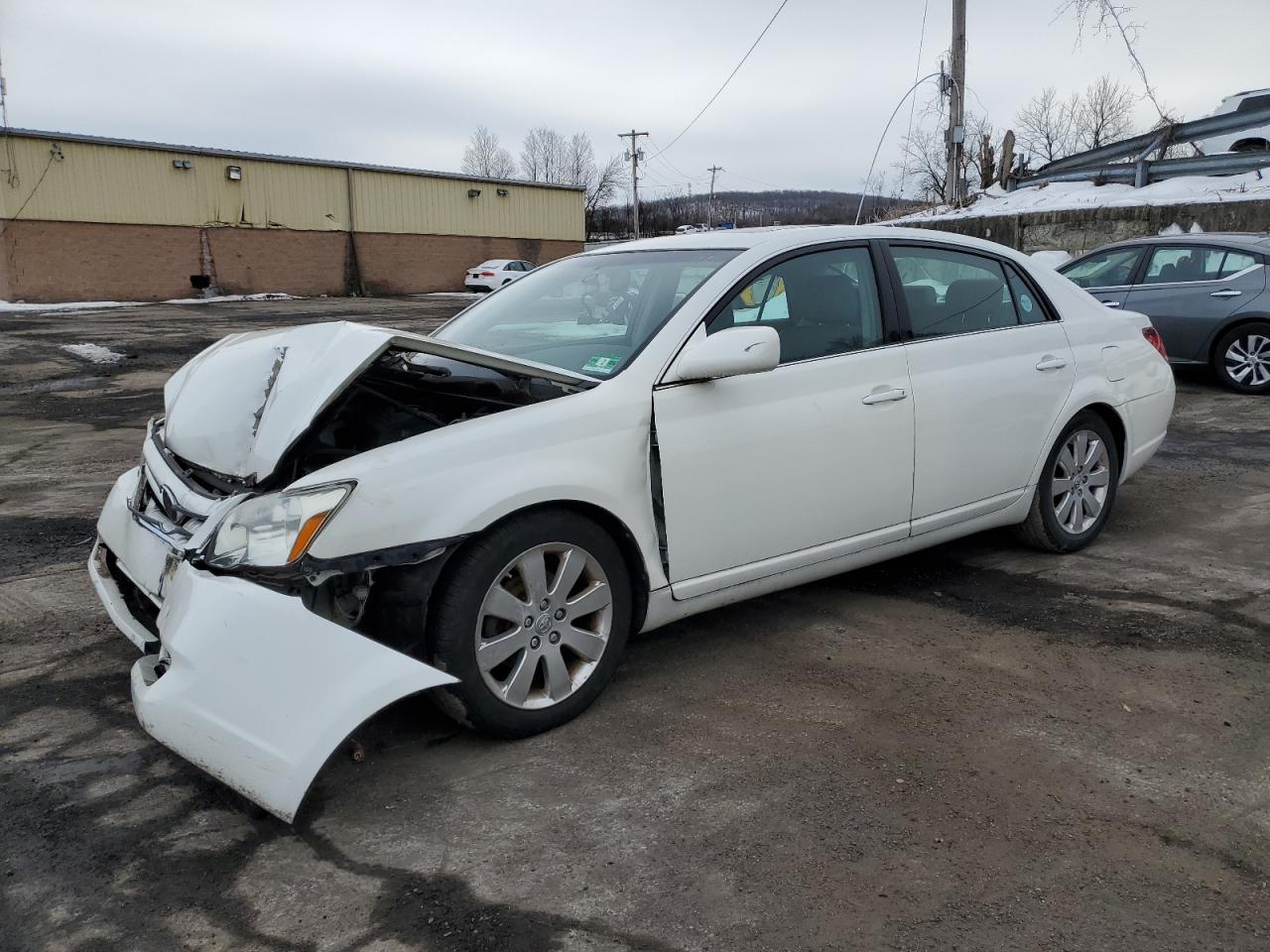 2007 Toyota Avalon - Image 1