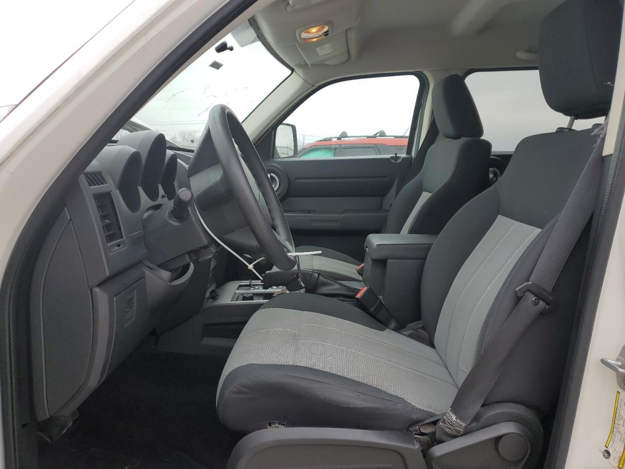 2007 Dodge Nitro - Image 7