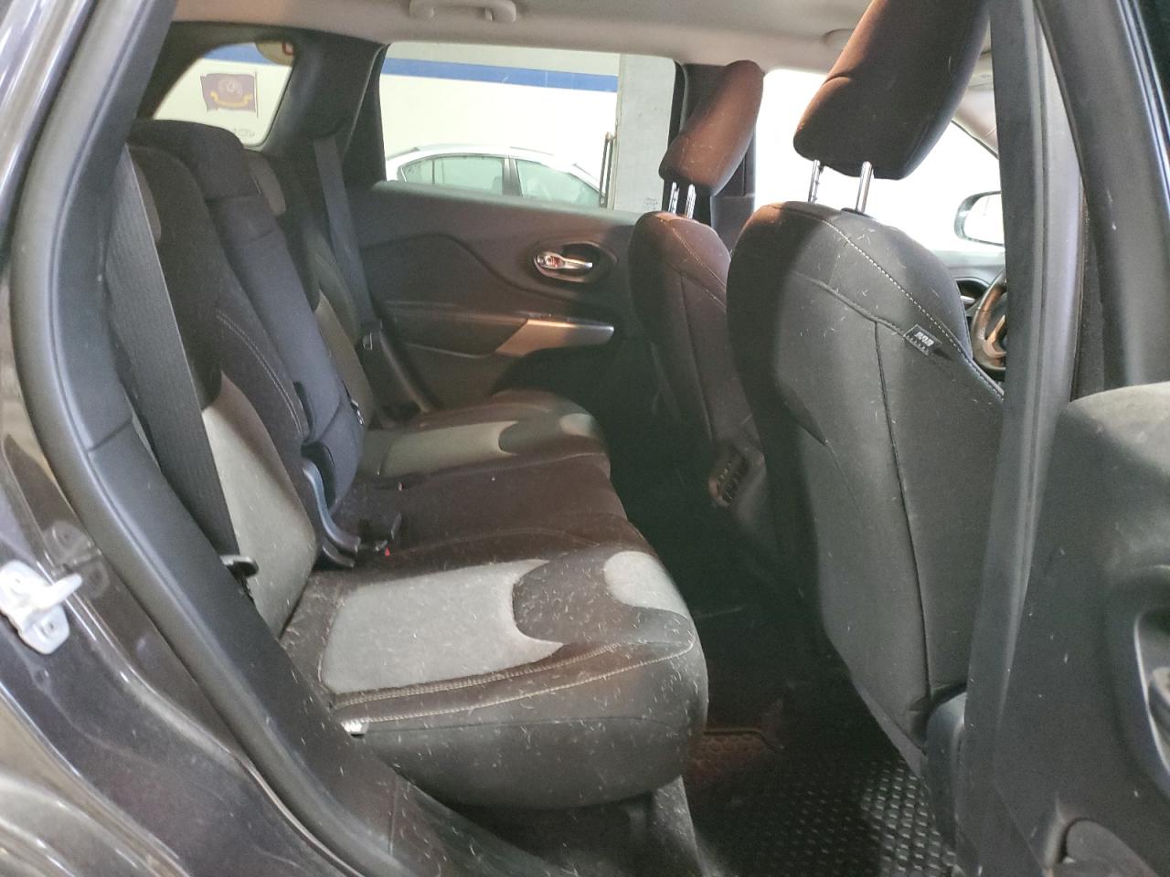 2018 Jeep Grand Cherokee - Image 11