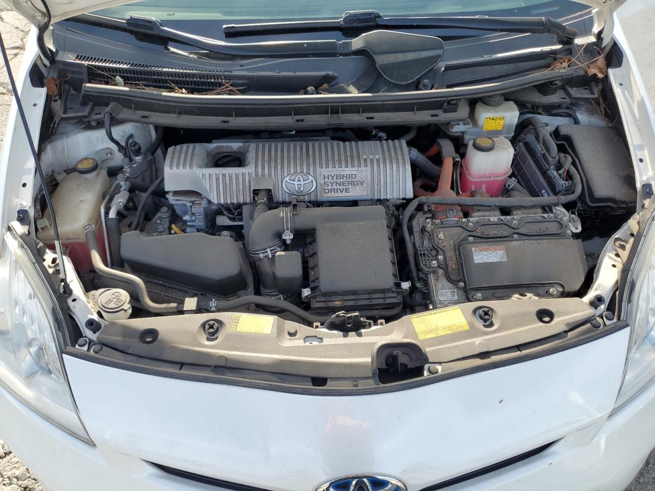 2013 Toyota Prius - Image 11