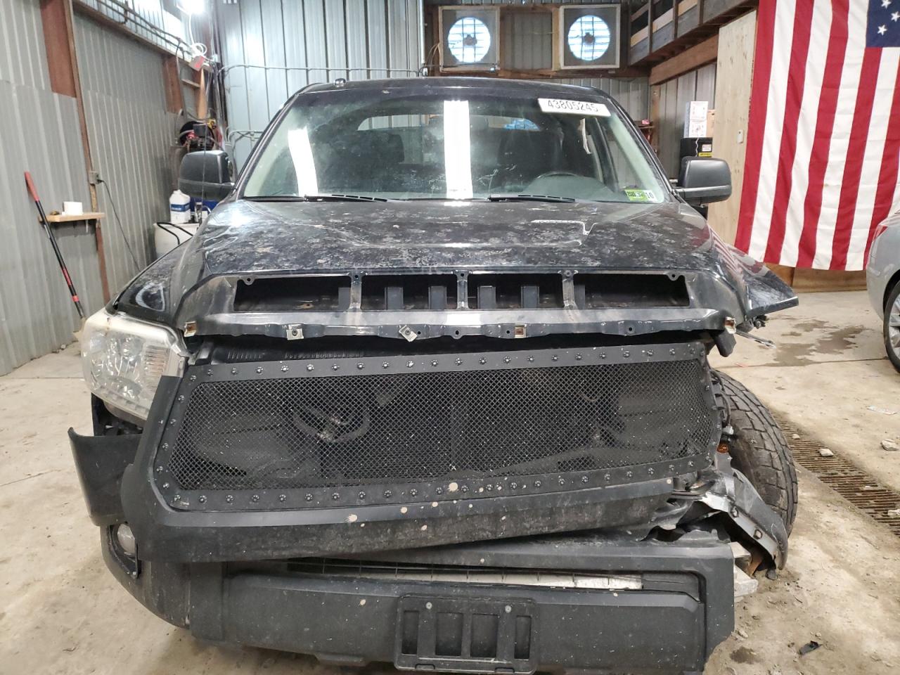 2014 Toyota Tundra - Image 5