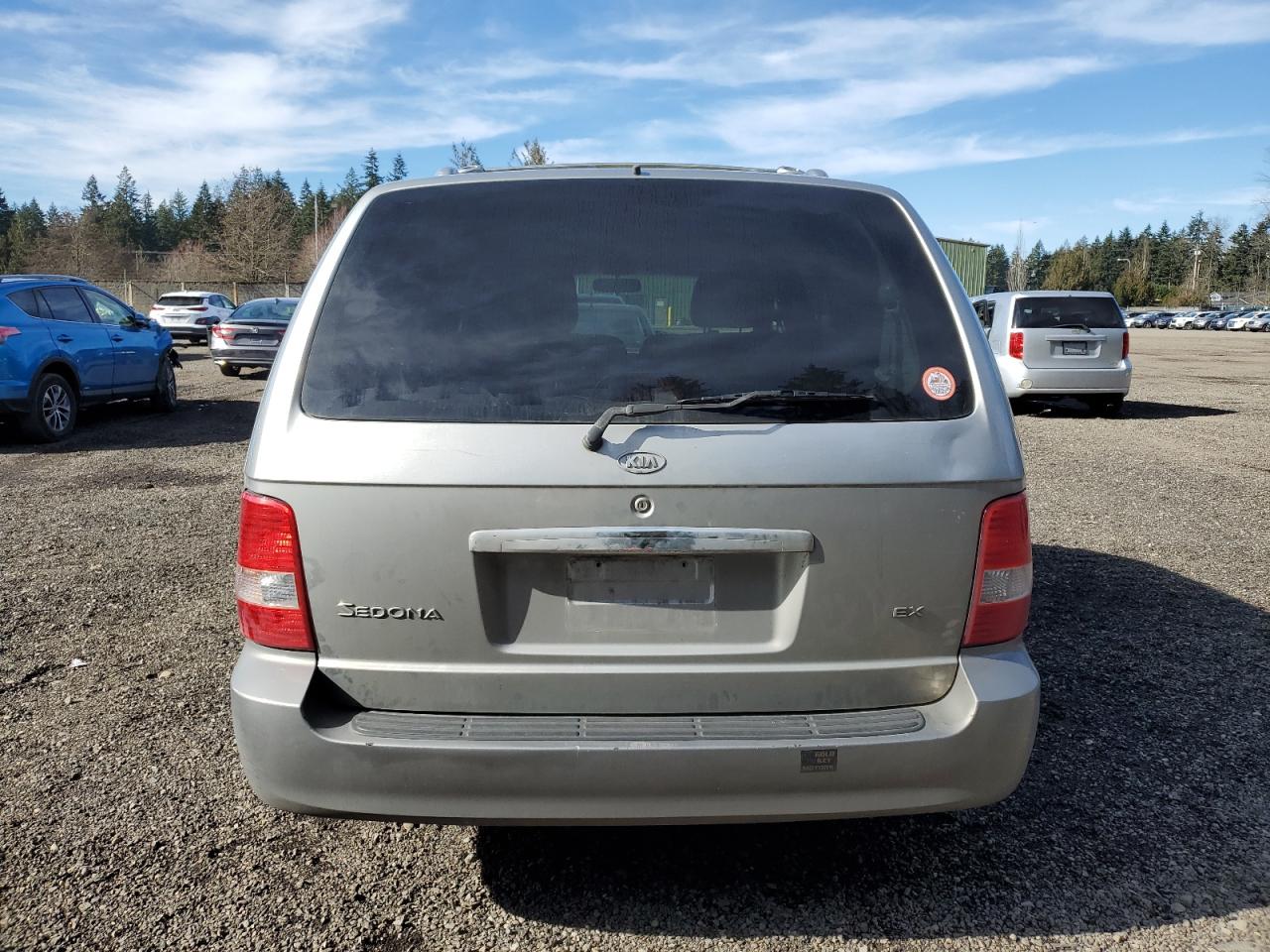 2004 Kia Sedona - Image 6