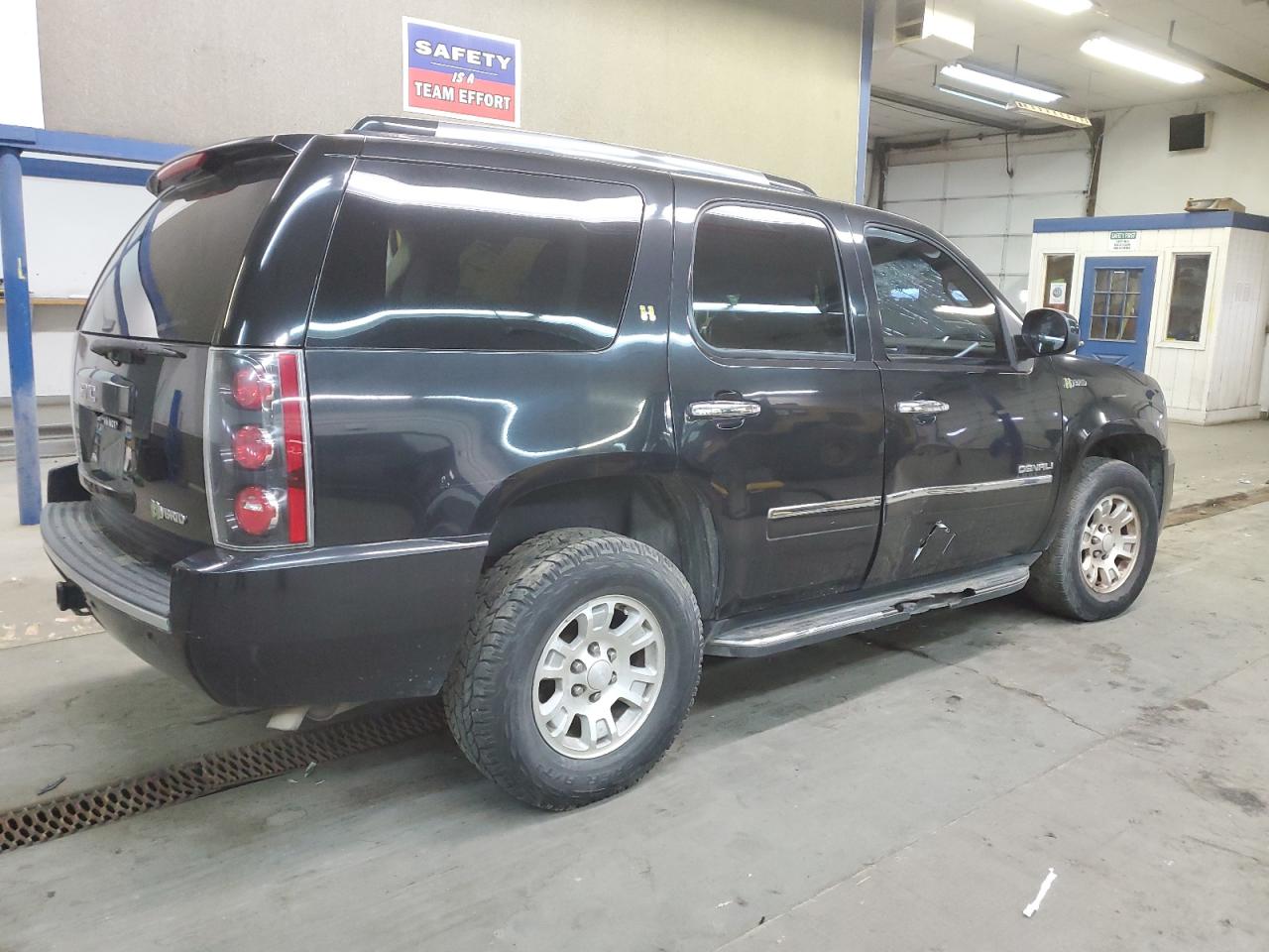 2012 GMC Yukon - Image 3