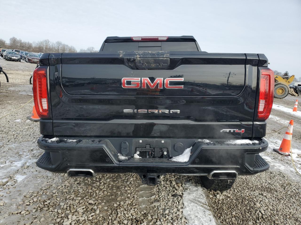 2022 GMC Sierra - Image 6