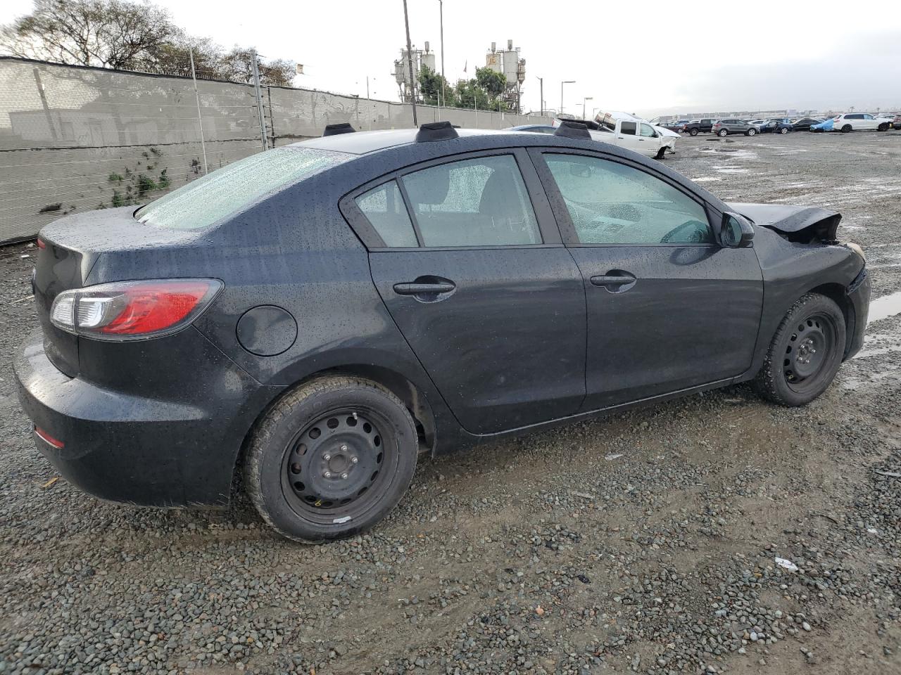 2013 Mazda 3 - Image 3