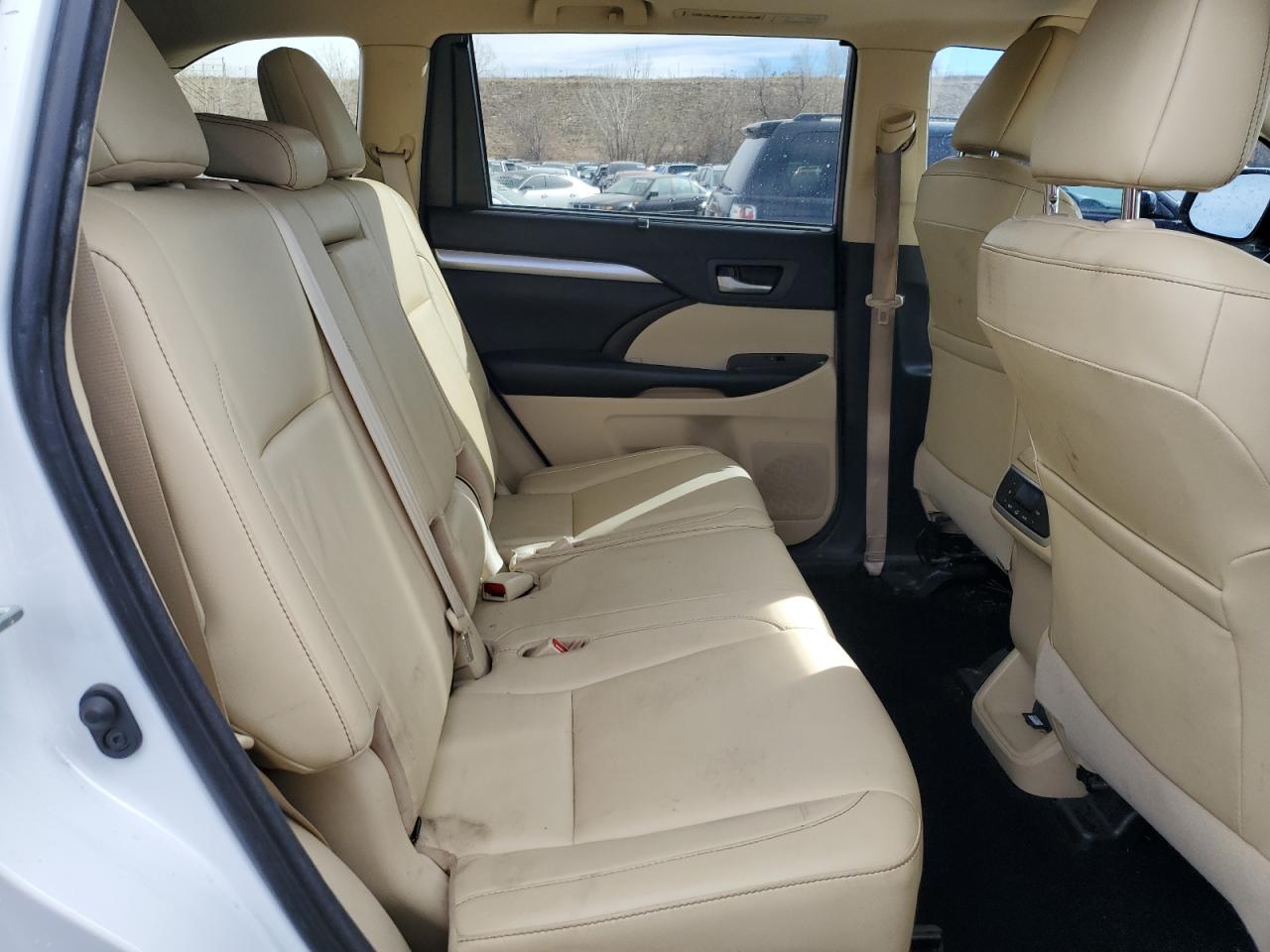 2018 Toyota Highlander - Image 11