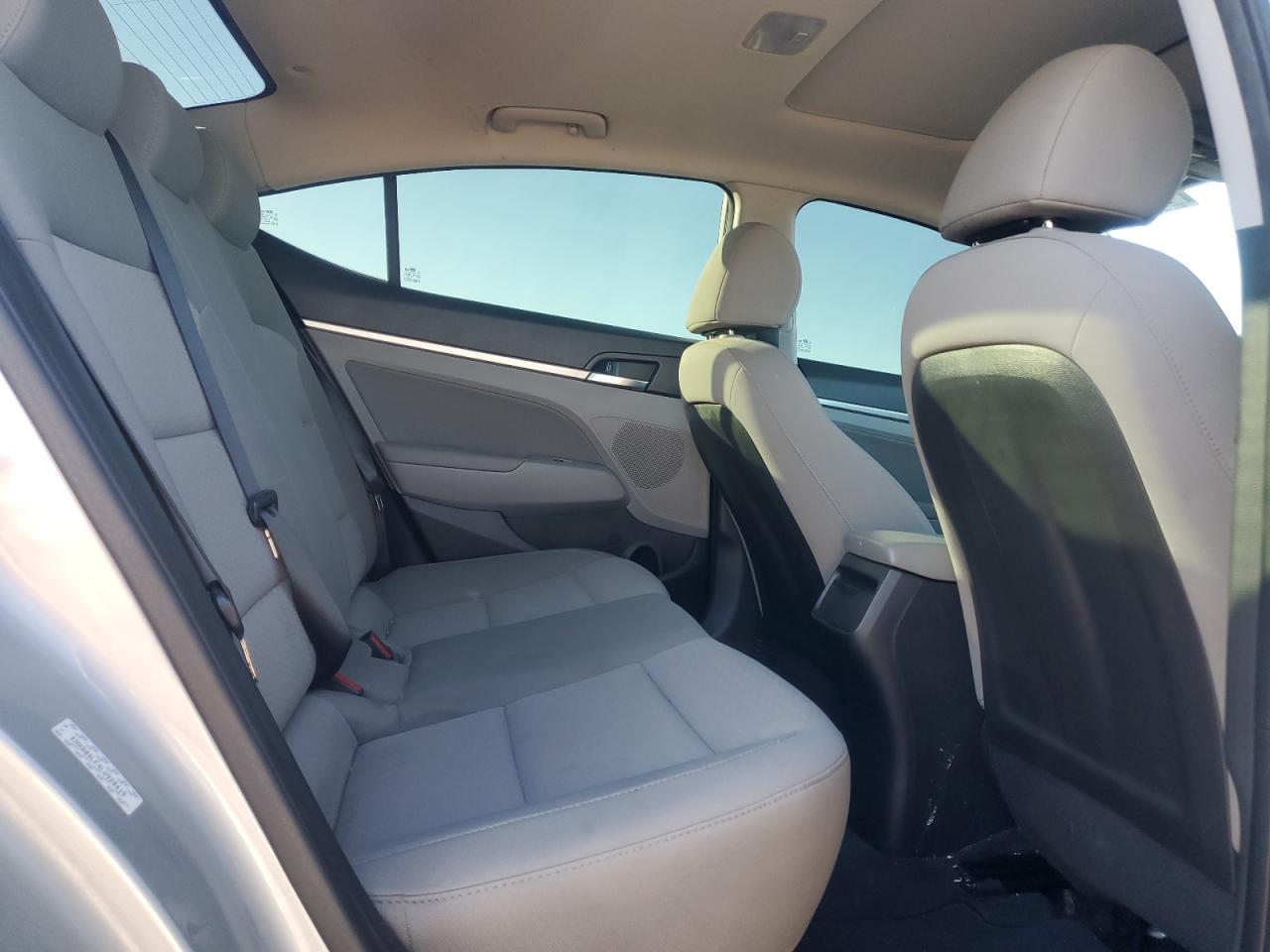2020 Hyundai Elantra - Image 10