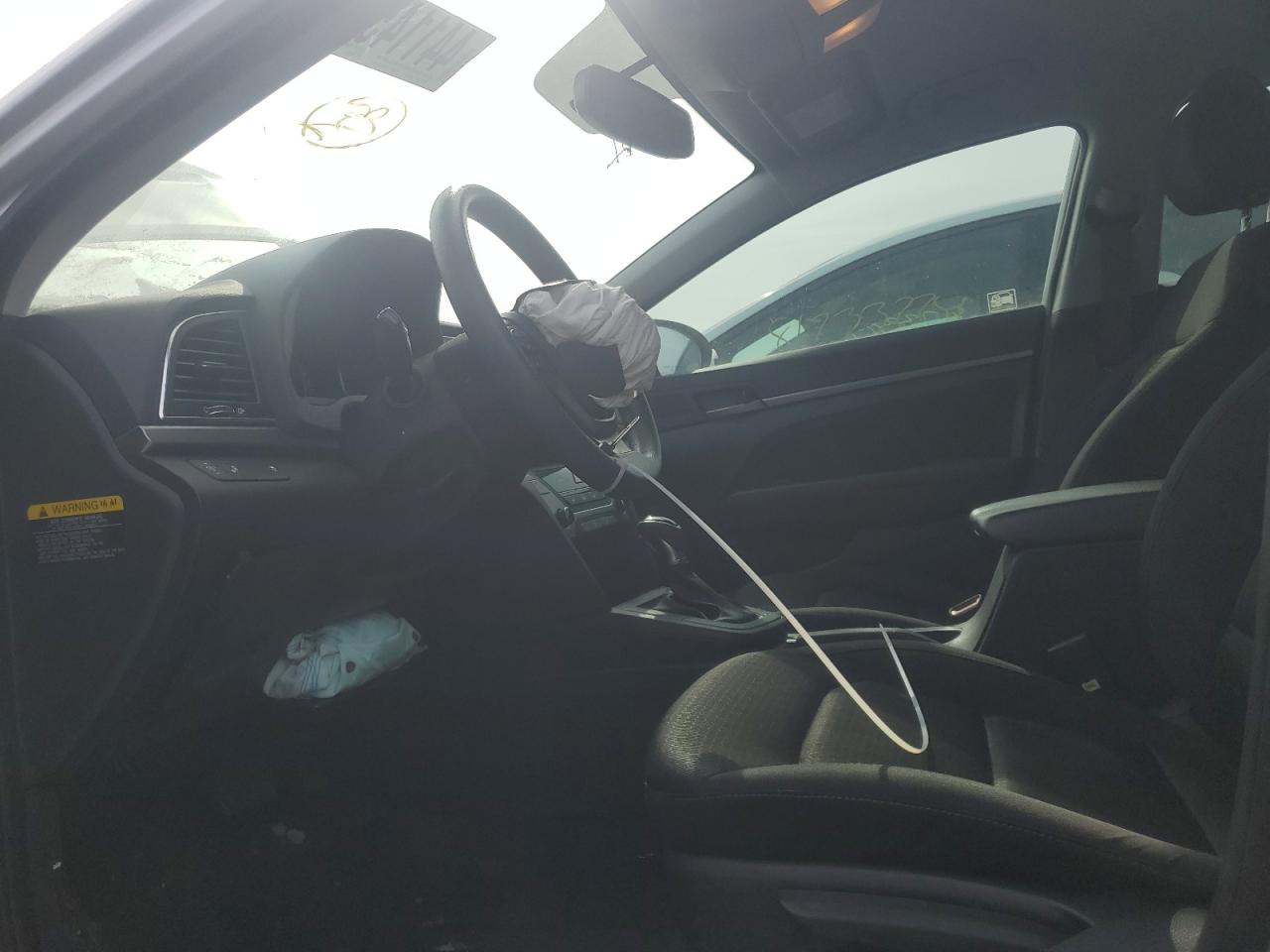 2018 Hyundai Elantra - Image 7