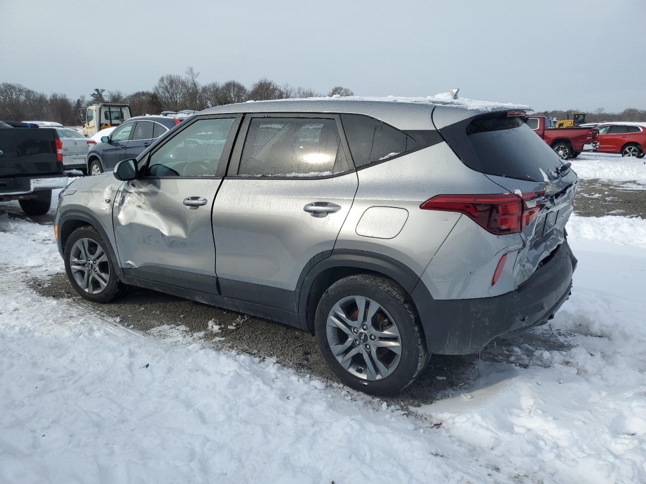 2023 Kia Seltos - Image 2