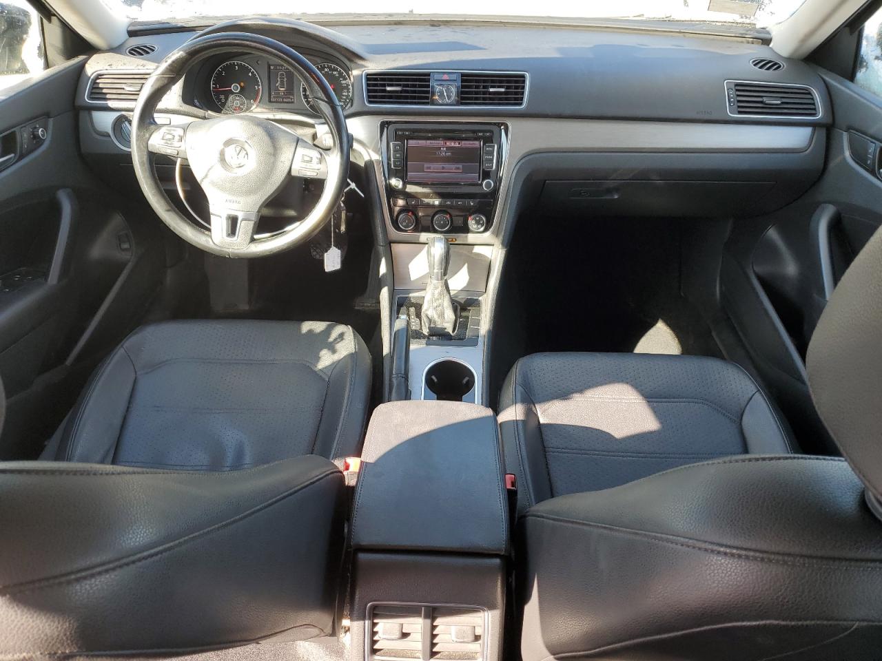2015 Volkswagen Passat - Image 8