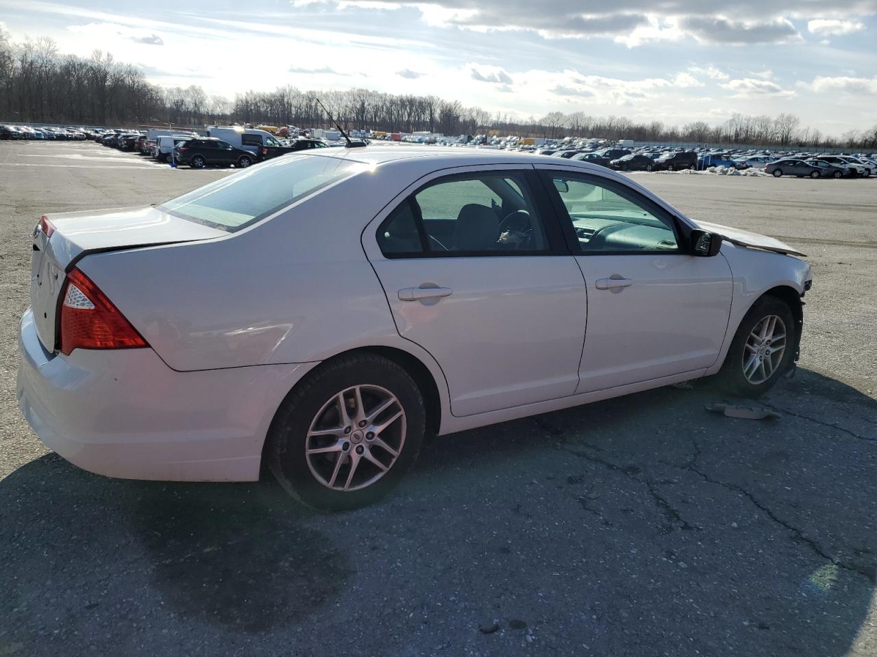 2011 Ford Fusion - Image 3