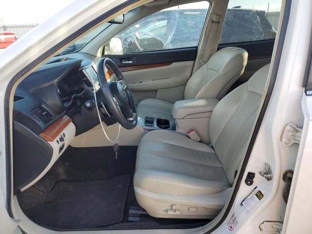  SUBARU OUTBACK 2013 White