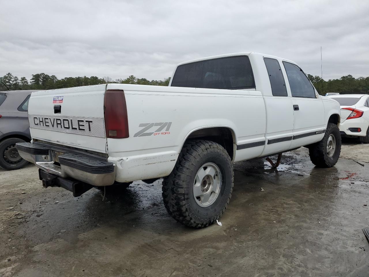 1990 Chevrolet GMT-400 - Image 3