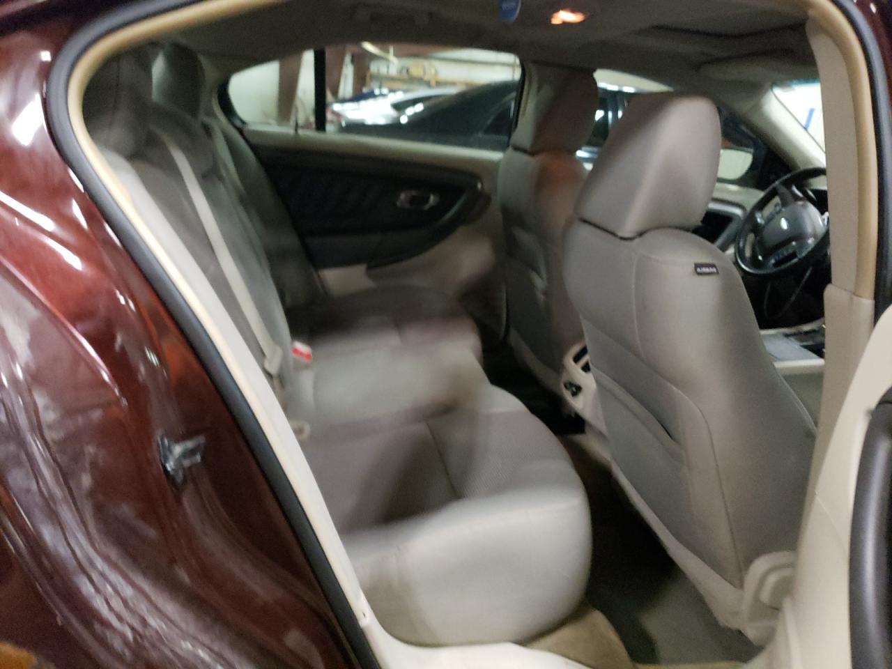 2012 Ford Taurus - Image 10