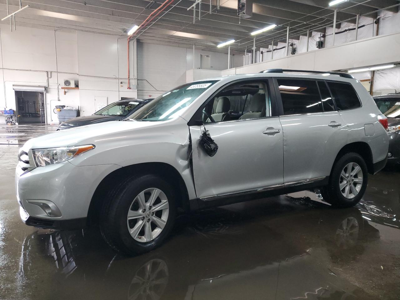 2013 Toyota Highlander - Image 1