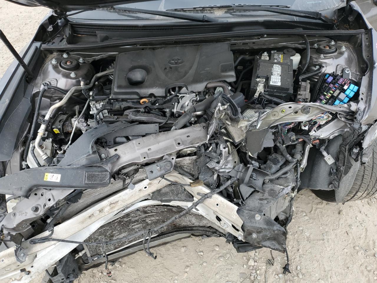 2020 Toyota Camry - Image 11