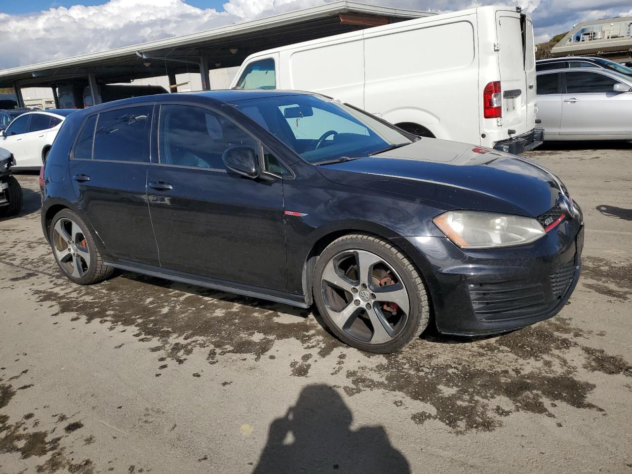 2015 Volkswagen GTI - Image 4