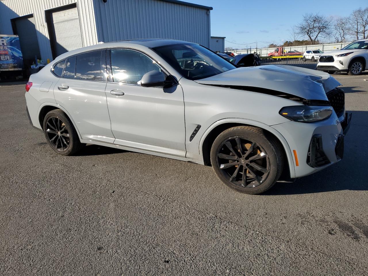 2024 BMW X4 - Image 4
