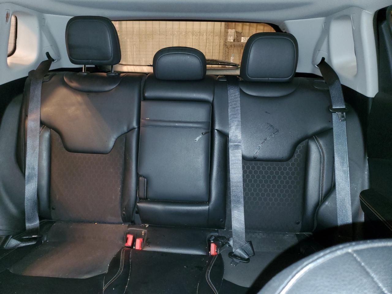 2017 Jeep Compass - Image 10