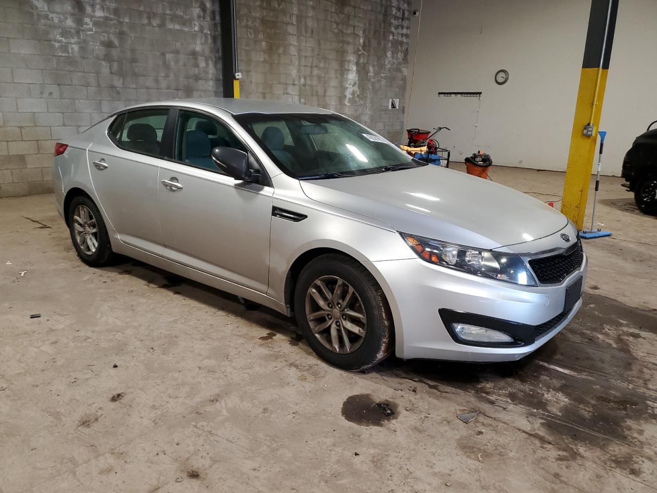 2012 Kia Optima - Image 4