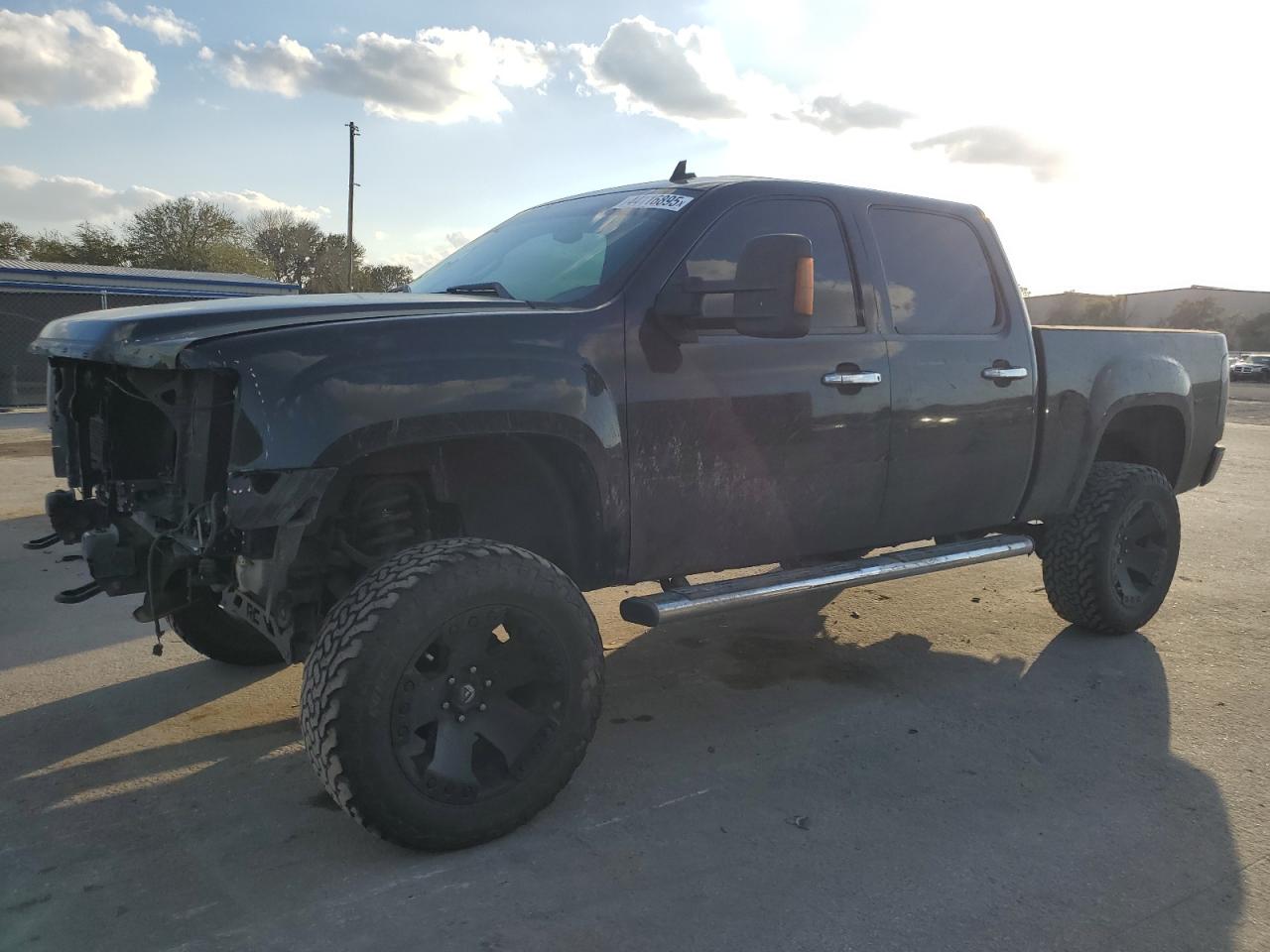 2009 GMC Sierra - Image 1