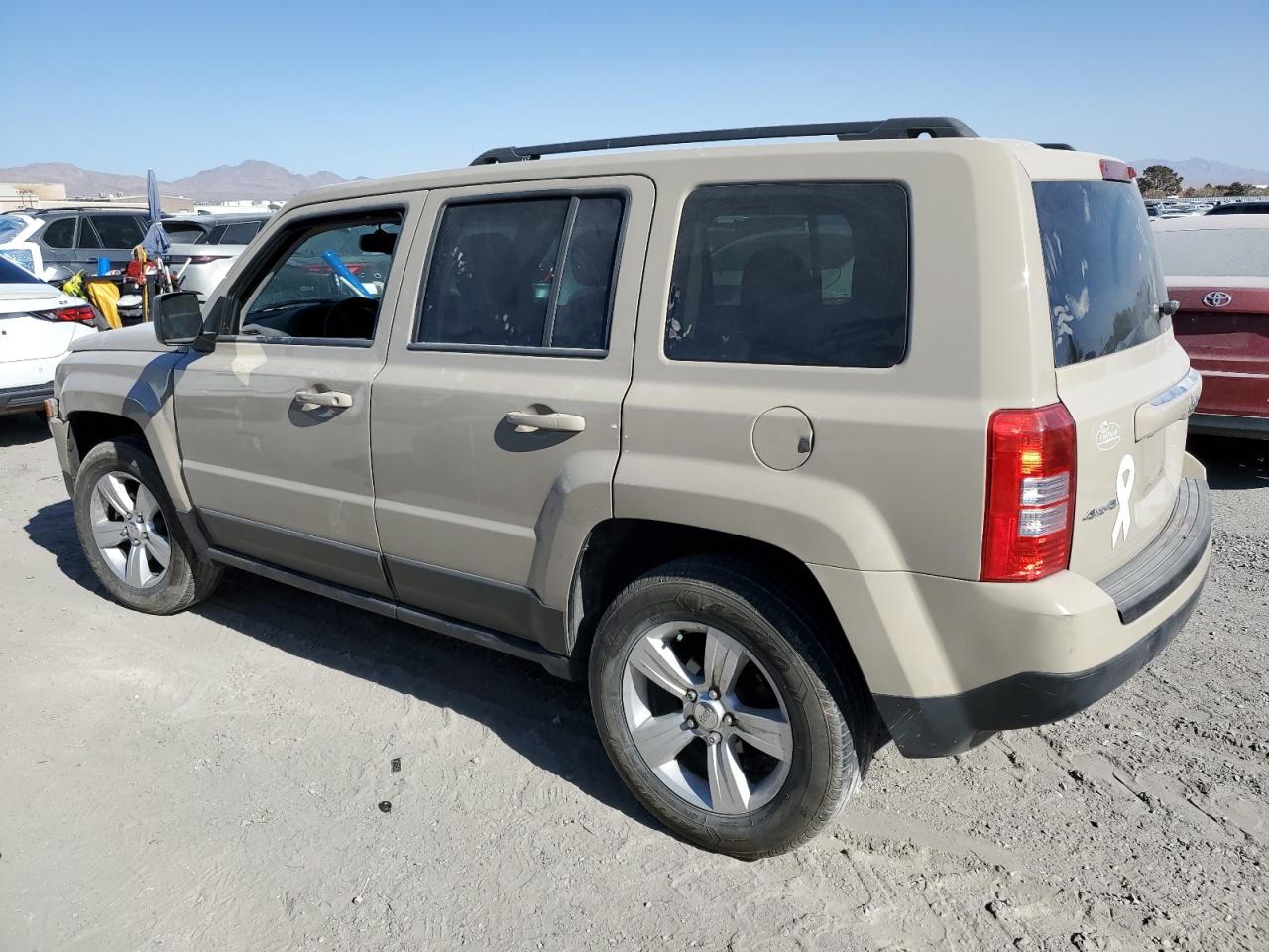 2017 Jeep Liberty (Patriot) - Image 2