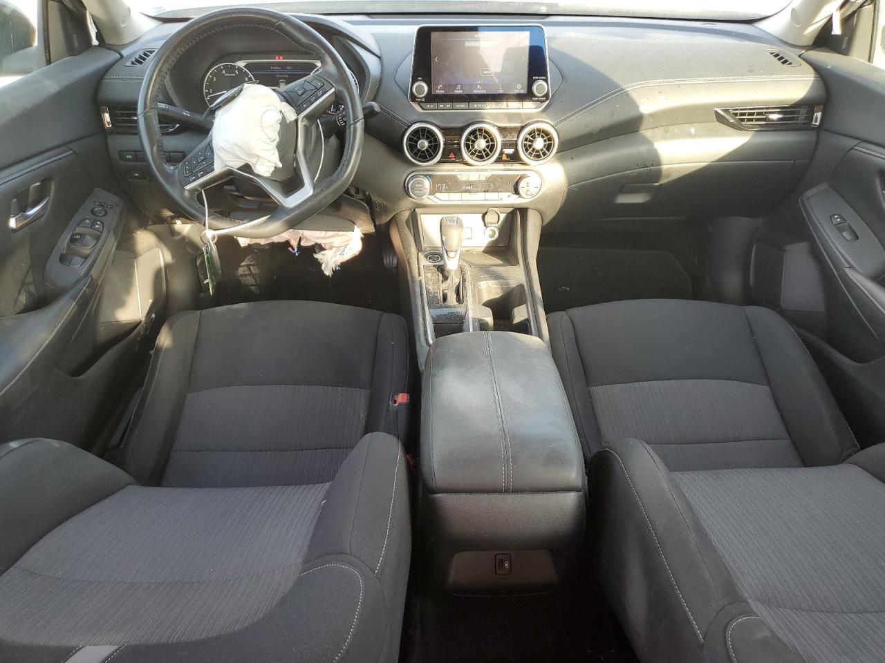 2022 Nissan Sentra - Image 8