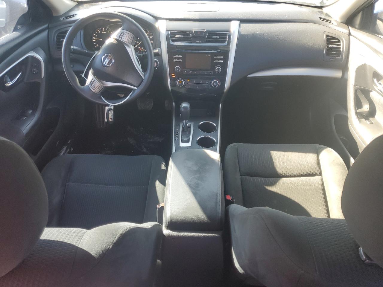 2015 Nissan Altima - Image 8