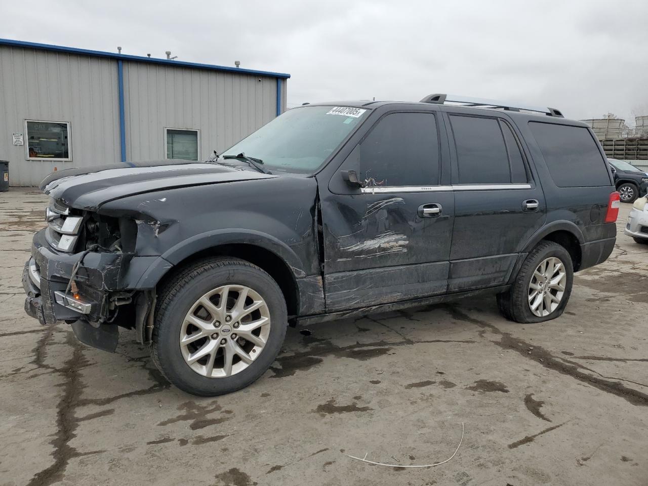 2015 Ford Expedition - Image 1