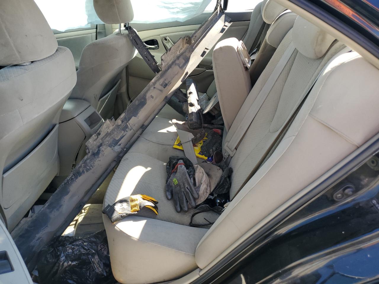 2009 Toyota Camry - Image 10