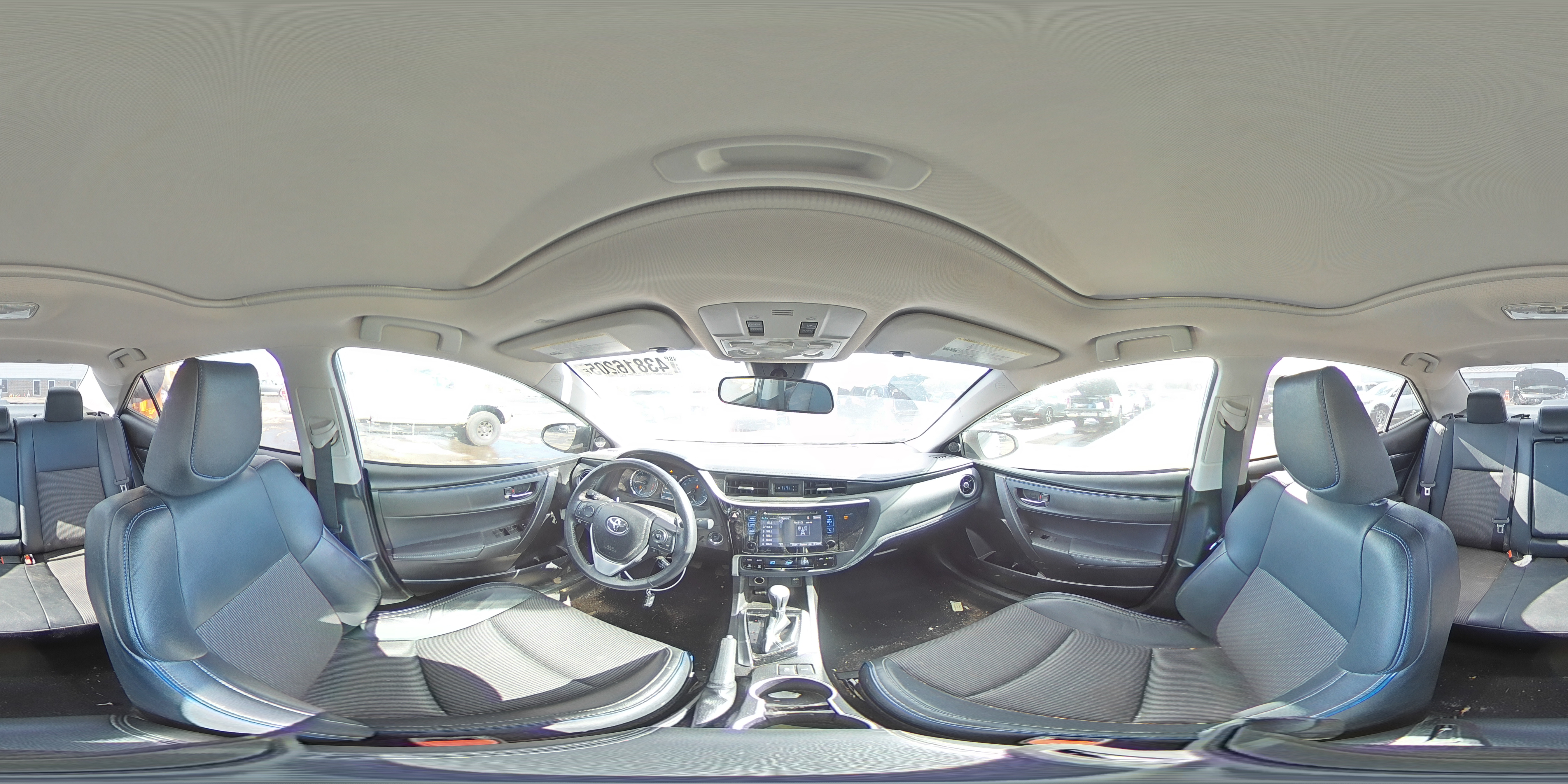 2018 Toyota Corolla - Image 12