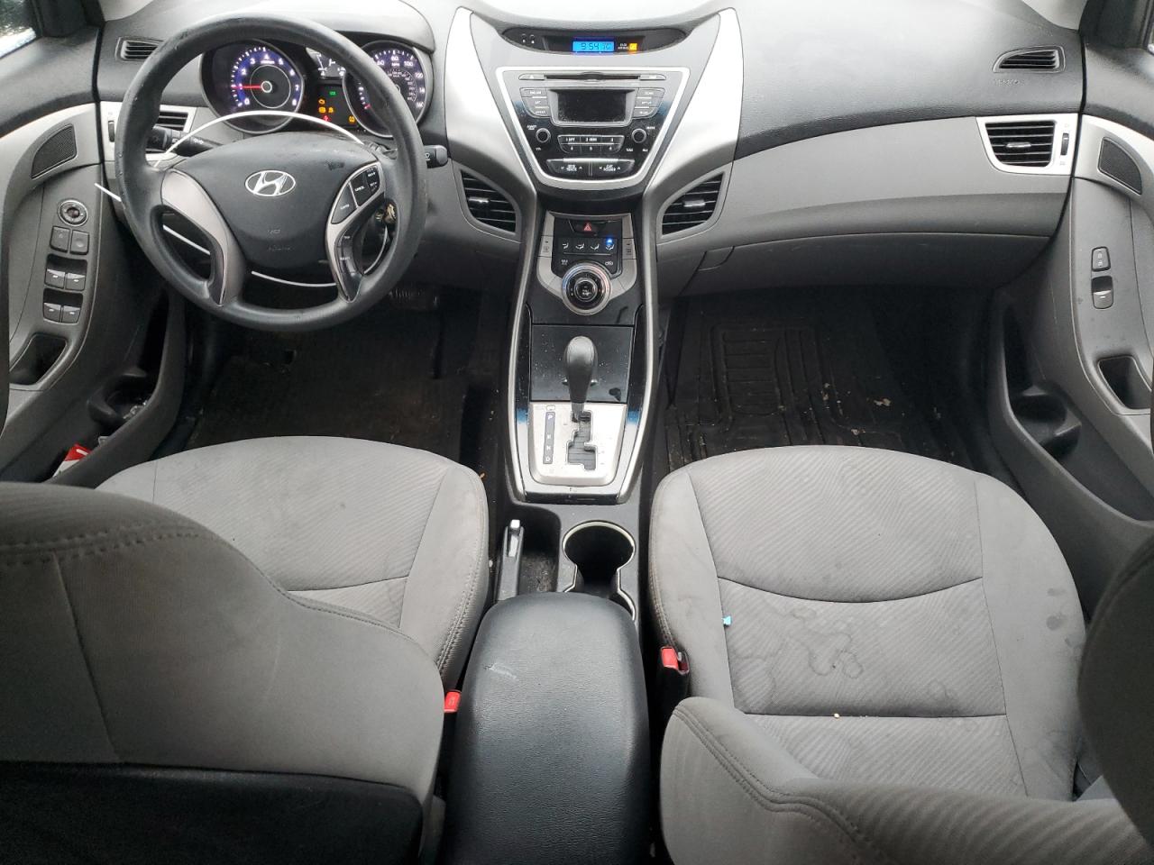 2013 Hyundai Elantra - Image 8