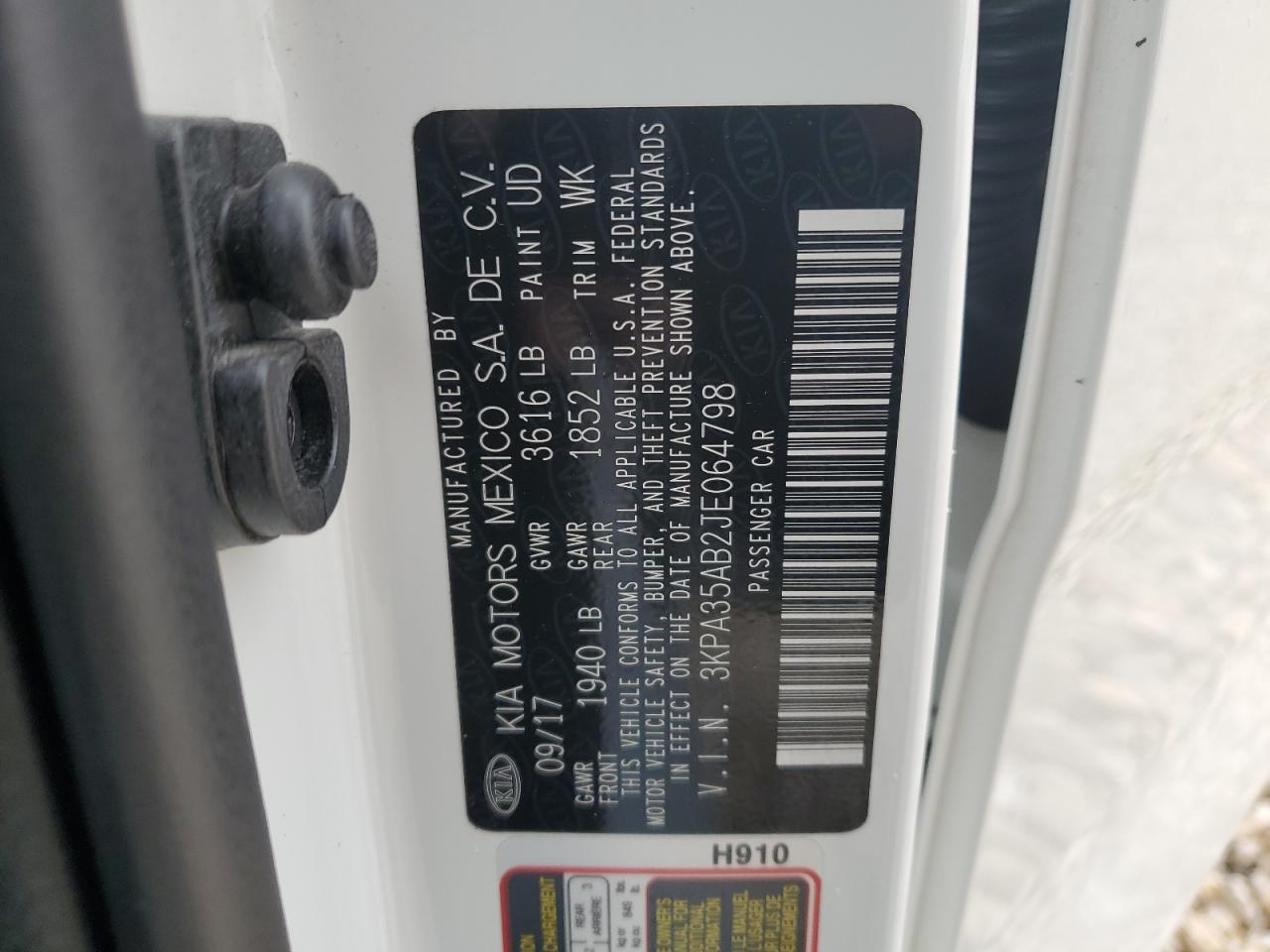 2018 Kia Rio - Image 14
