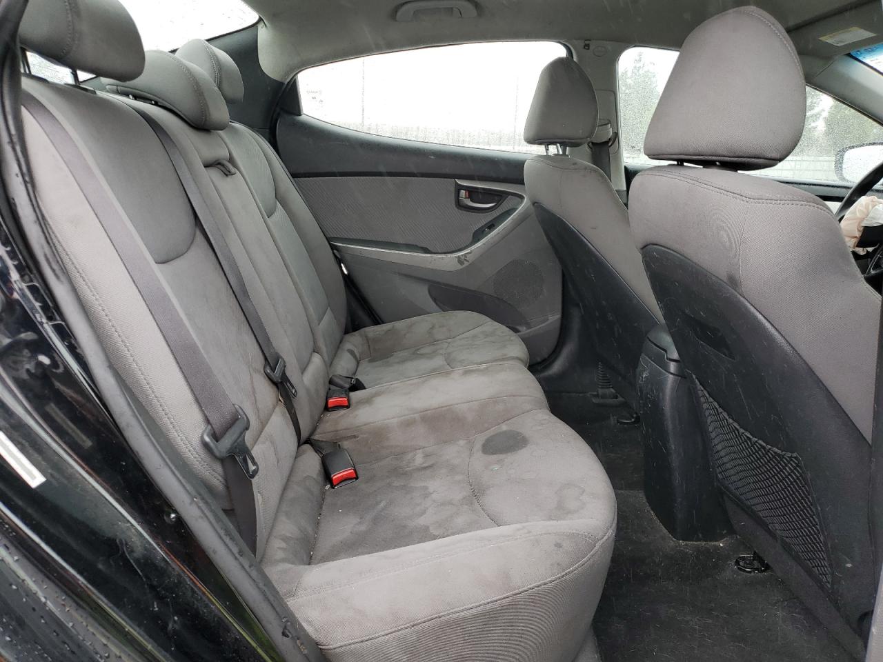 2013 Hyundai Elantra - Image 10