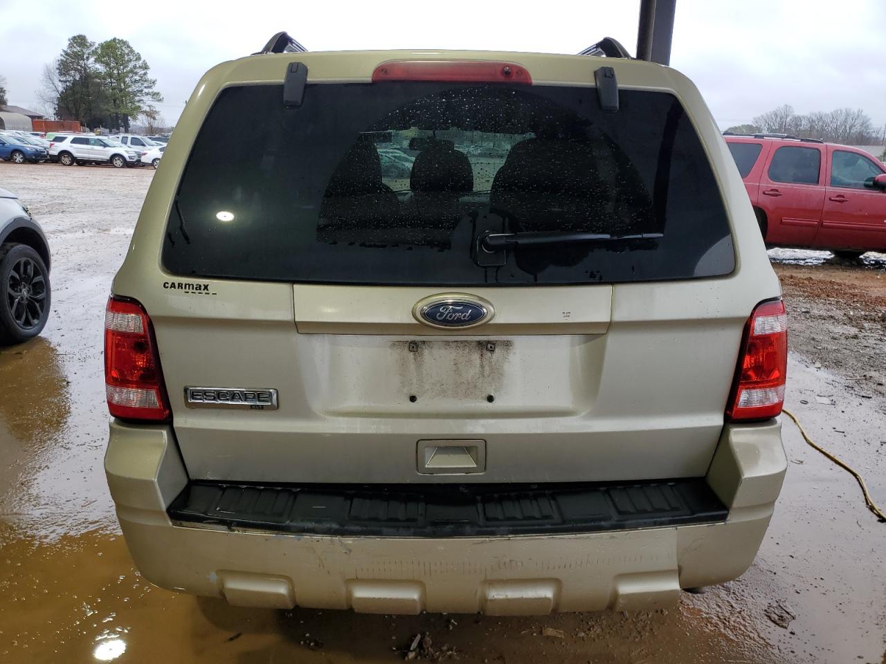 2010 Ford Escape - Image 6