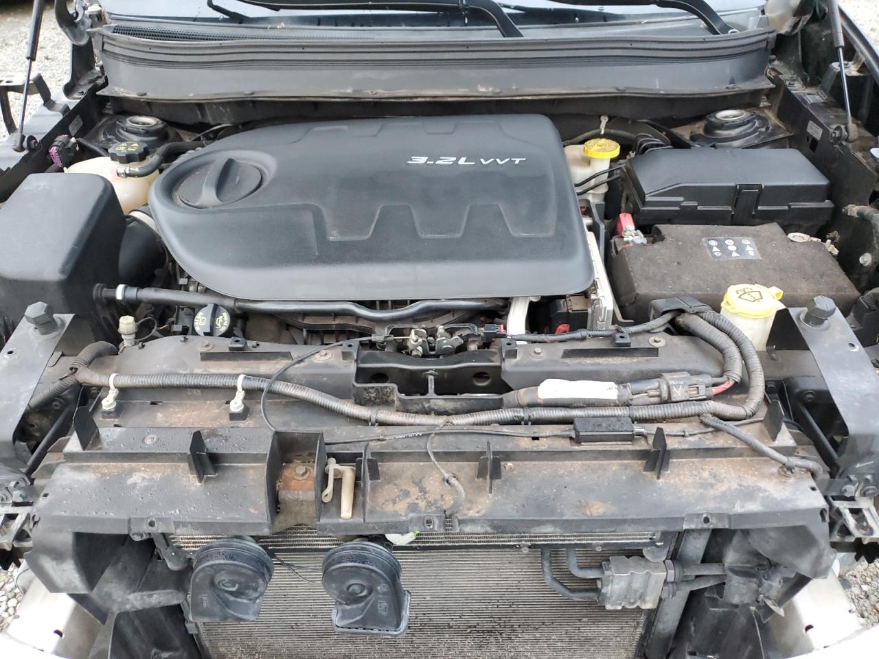 2014 Jeep Grand Cherokee - Image 12