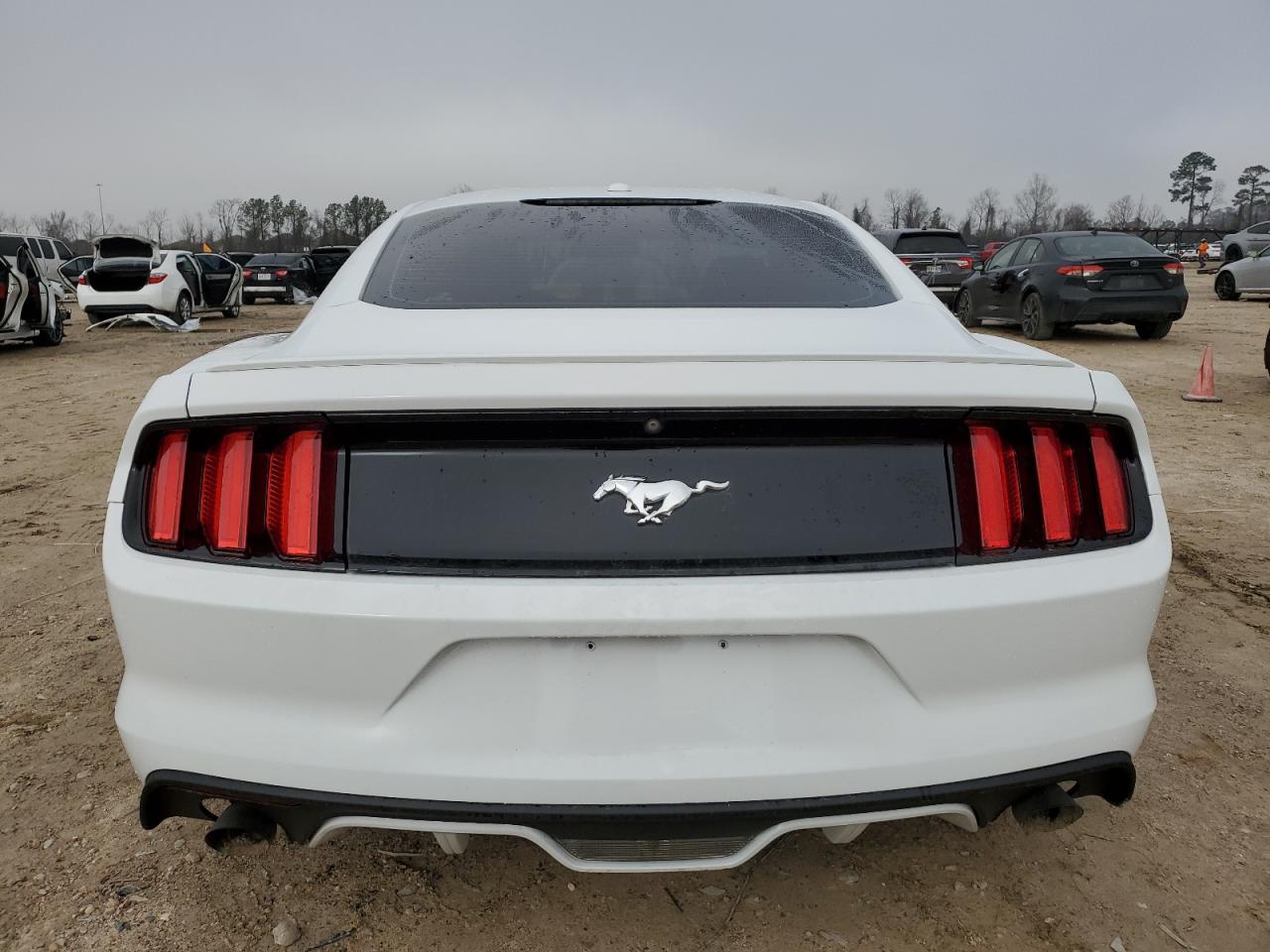2015 Ford Mustang - Image 6
